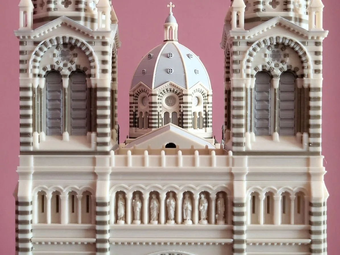 Vue détaillée de la maquette imprimée en 3D de la cathédrale de la Major à Marseille